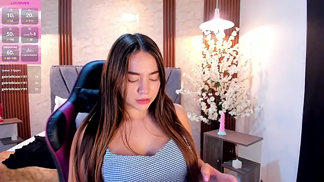 Anissa m  online show from 04.15.26