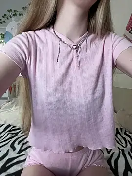 AvaTayloor online show from 04.06.26