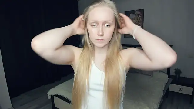 Snapshot of VestaBowmer chatting on 04.04.26 VestaBowmer online show from 04.04.26