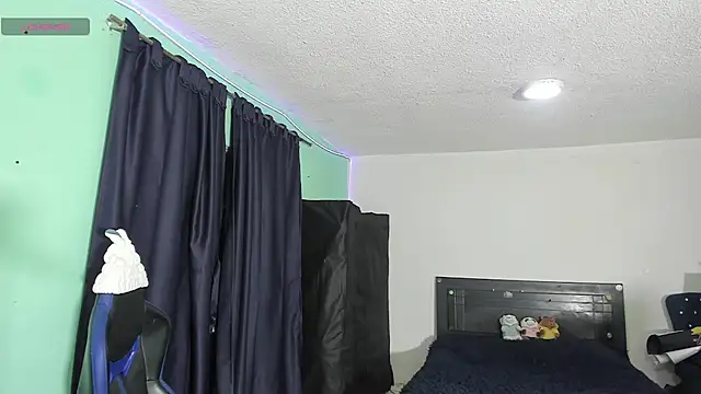 TYLERhHOT2005 online show from 03.28.26