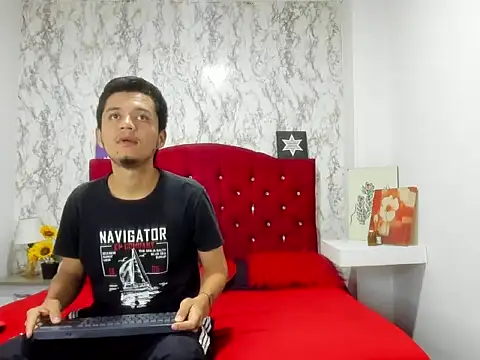 Snapshot of Alejandra_and_James_ chatting on 04.06.26 Alejandra and James online show from 04.06.26