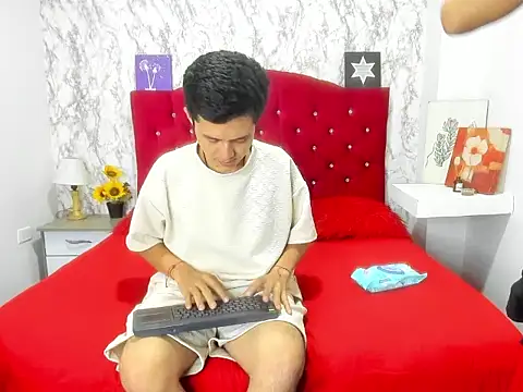 Snapshot of Alejandra_and_James_ chatting on 04.13.26 Alejandra and James online show from 04.13.26