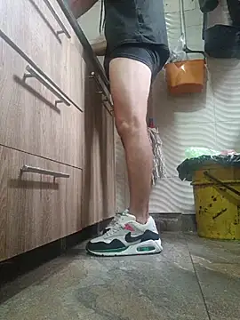 Bruce Wayne188 online show from 04.05.26