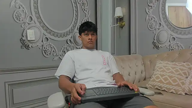 Andeuw   online show from 04.07.26