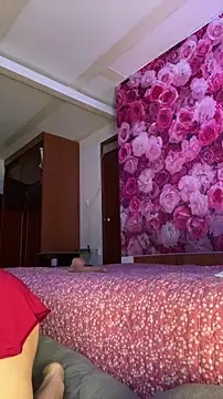 Snapshot of SweetLittleRed chatting on 04.04.26 SweetLittleRed online show from 04.04.26