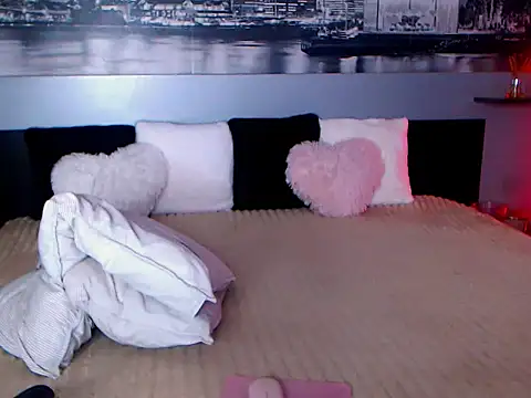 Snapshot of AnneAme chatting on 04.11.26 AnneAme online show from 04.11.26