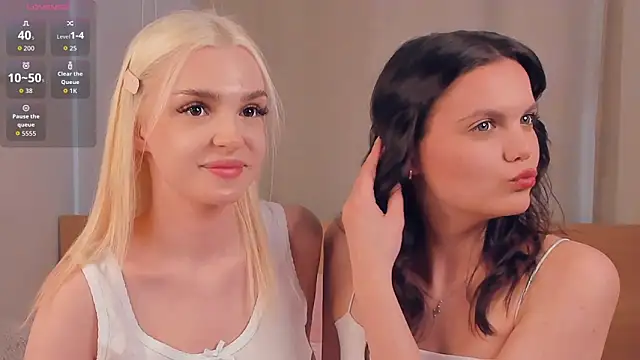 JuliannPaysour online show from 04.08.26