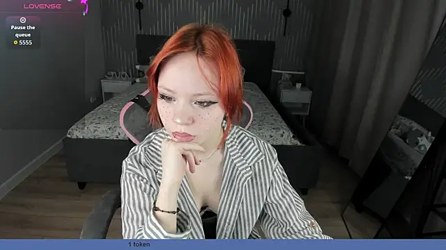 Loly Cuttie online show from 04.14.26