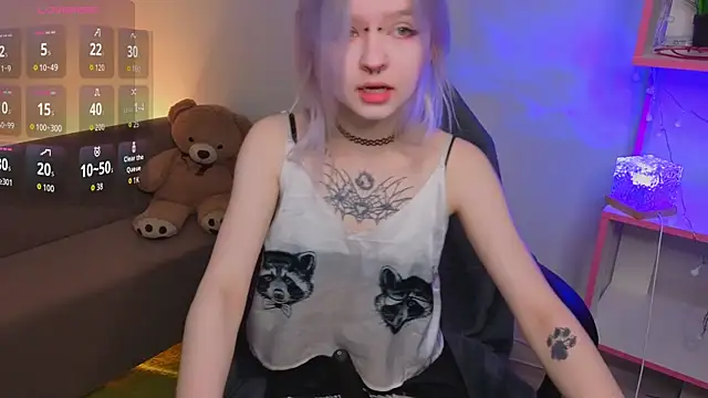 Mary Wester online show from 04.12.26