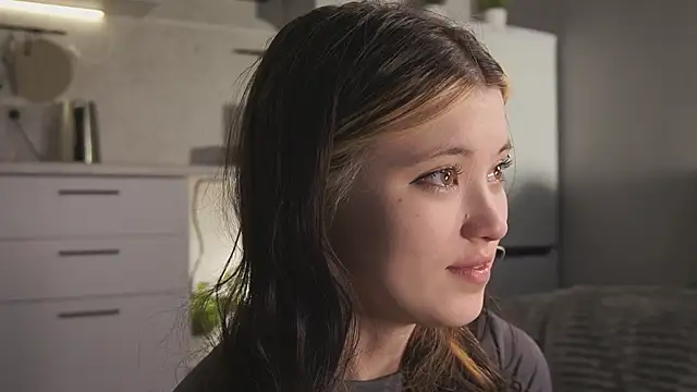 ShyAkemis online show from 04.01.26