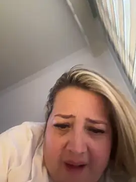 Martinacurvy  online show from 03.29.26