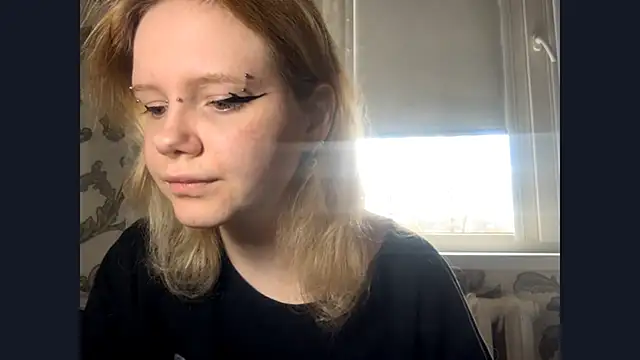 KrystenHoye online show from 04.05.26