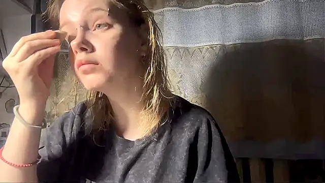 KrystenHoye online show from 04.17.26