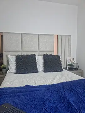 CinthiaHall  online show from 04.06.26