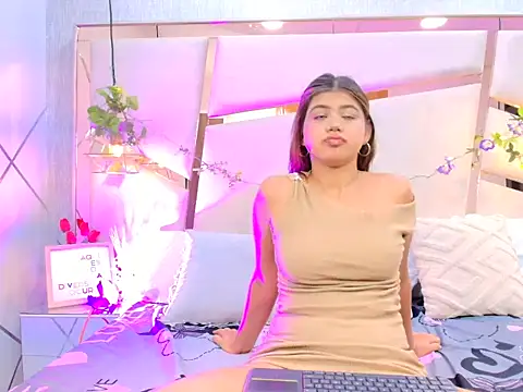 WinnieClarke online show from 04.01.26