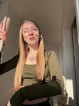 EvaEvis online show from 04.11.26