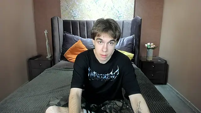 Snapshot of DaveBevy chatting on 06.19.26 DaveBevy online show from 06.19.26