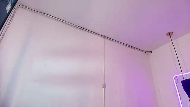 scarlett turner  online show from 04.10.26