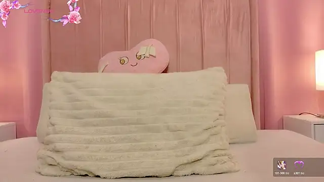 MoollyLove online show from 04.07.26