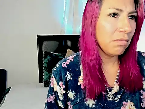 Snapshot of tatianabelli chatting on 04.15.26 tatianabelli online show from 04.15.26