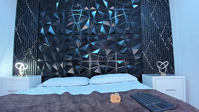 TifannySommers online show from 04.08.26