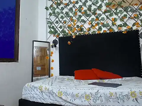 vmadeleynper online show from 04.15.26