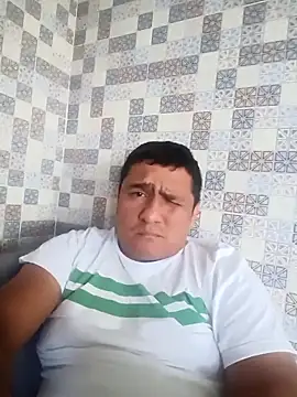 Snapshot of luis20212 chatting on 05.10.26 luis20212 online show from 05.10.26