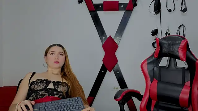 Snapshot of Hana_and_Zeta2026 chatting on 04.01.26 Hana and Zeta2026 online show from 04.01.26