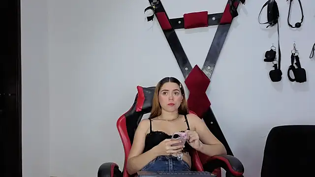 Snapshot of Hana_and_Zeta2026 chatting on 04.02.26 Hana and Zeta2026 online show from 04.02.26