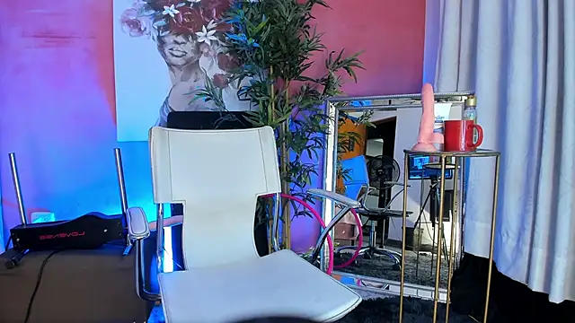 LexyNova  online show from 04.08.26