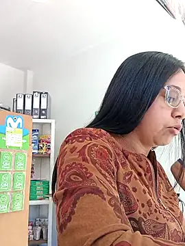 Snapshot of Violeta--7 chatting on 04.11.26 Violeta--7 online show from 04.11.26