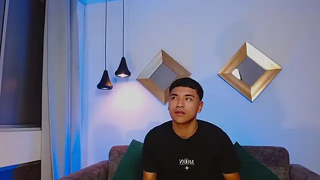 Snapshot of SeanStonee chatting on 03.31.26 SeanStonee online show from 03.31.26