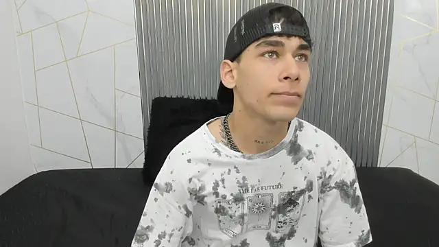 Kitsune 44 online show from 03.30.26