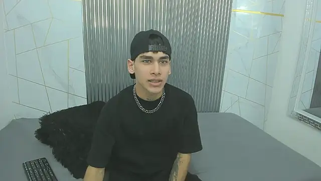 Kitsune 44 online show from 04.04.26