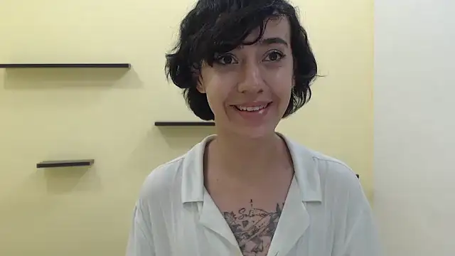 romina white18 online show from 04.10.26