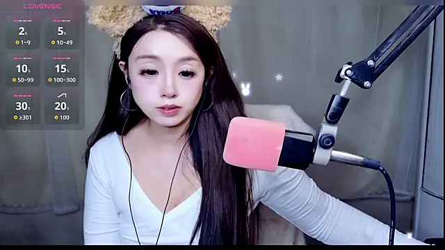 Cuviee online show from 04.07.26