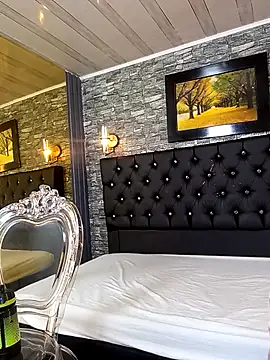  Carolyn online show from 04.02.26