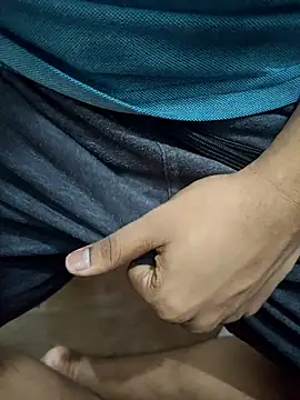 Snapshot of sweetcock180 chatting on 04.13.26 sweetcock180 online show from 04.13.26