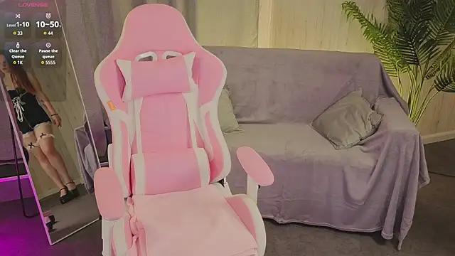 Candy Lirr online show from 04.05.26