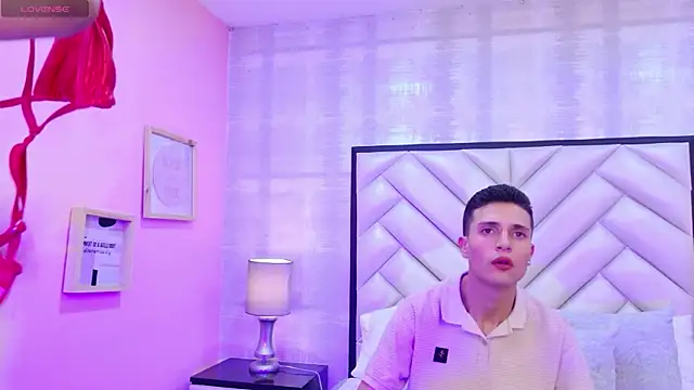 ChloeAndJeanPaul online show from 04.03.26