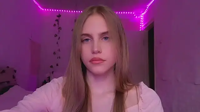 EveCoutch online show from 04.10.26