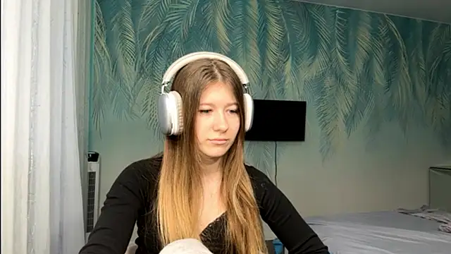 Kate Jomallona online show from 04.07.26