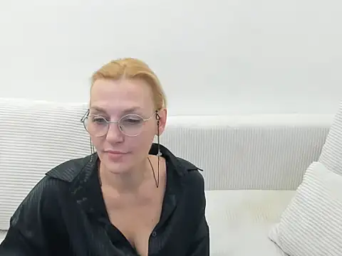 OeigesMik online show from 04.10.26