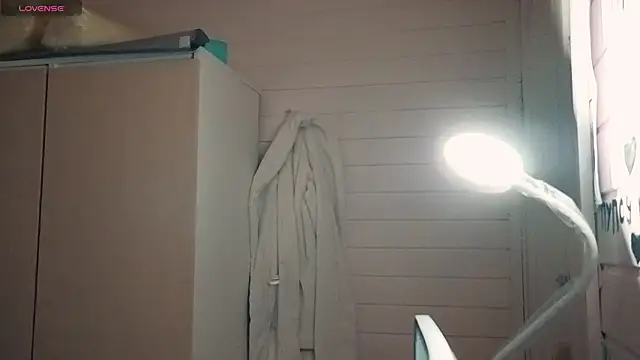 elegant pleasure online show from 04.01.26