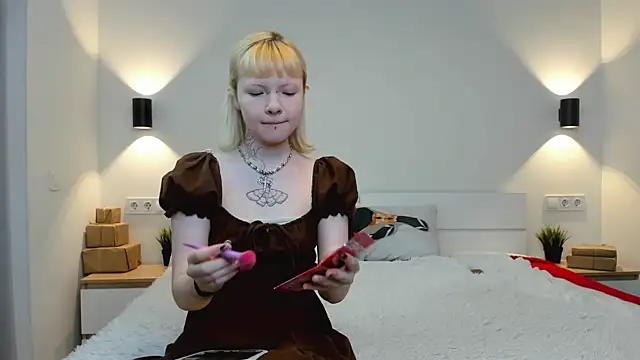 EIanorPuglia online show from 04.08.26