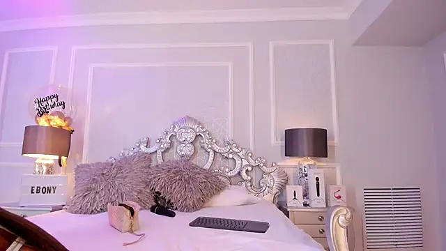 IrisJones  online show from 04.15.26