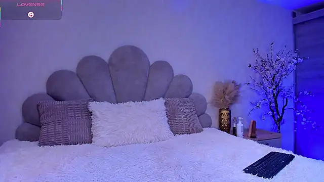 maia lion online show from 04.09.26