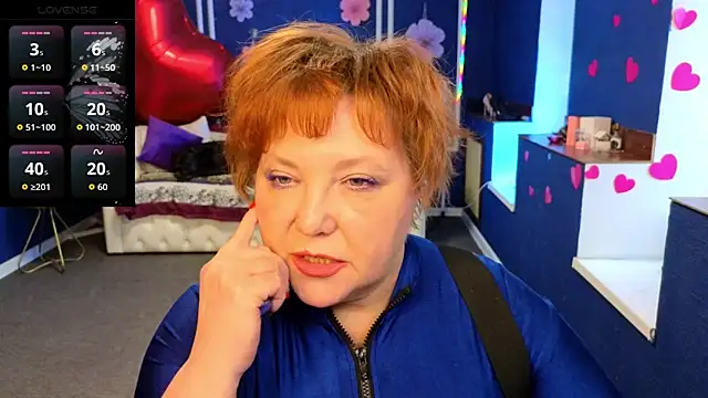 Snapshot of Kira_Kingslee chatting on 04.10.26 Kira Kingslee online show from 04.10.26