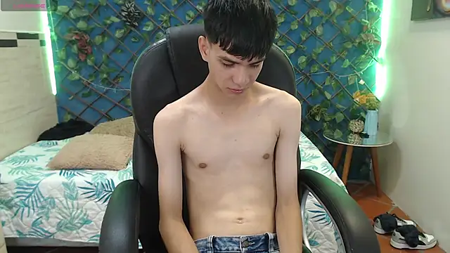 maxim rod online show from 04.10.26