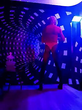 DomMONIKA online show from 04.10.26